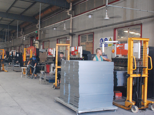 鈑金生產(chǎn)車(chē)間